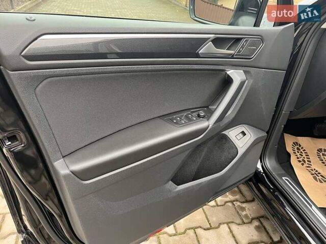 Чорний Фольксваген Тігуан, об'ємом двигуна 1.97 л та пробігом 164 тис. км за 35000 $, фото 15 на Automoto.ua