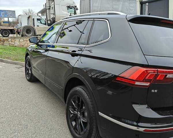 Чорний Фольксваген Тігуан, об'ємом двигуна 1.98 л та пробігом 55 тис. км за 28500 $, фото 4 на Automoto.ua