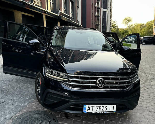 Черный Фольксваген Тигуан, объемом двигателя 1.98 л и пробегом 50 тыс. км за 23700 $, фото 4 на Automoto.ua