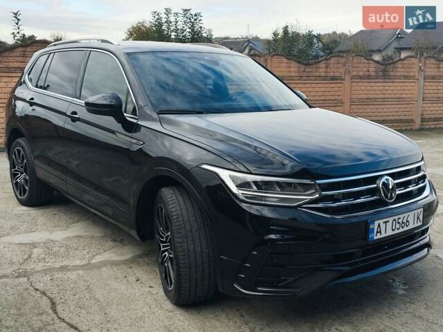 Чорний Фольксваген Тігуан, об'ємом двигуна 1.98 л та пробігом 28 тис. км за 27800 $, фото 5 на Automoto.ua