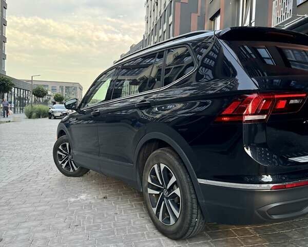 Черный Фольксваген Тигуан, объемом двигателя 1.98 л и пробегом 50 тыс. км за 23700 $, фото 7 на Automoto.ua