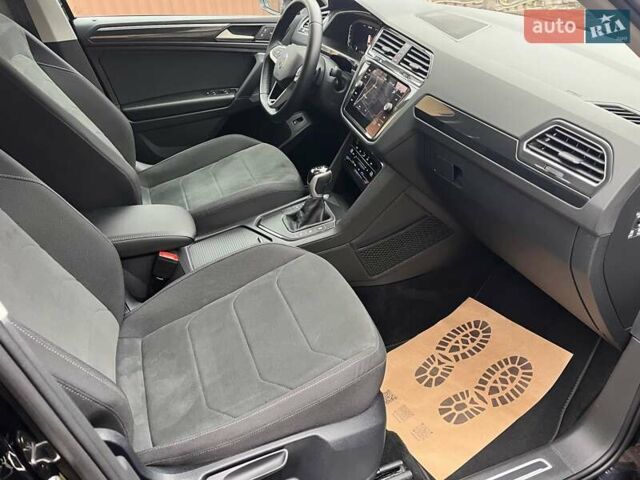 Чорний Фольксваген Тігуан, об'ємом двигуна 1.97 л та пробігом 164 тис. км за 35000 $, фото 36 на Automoto.ua