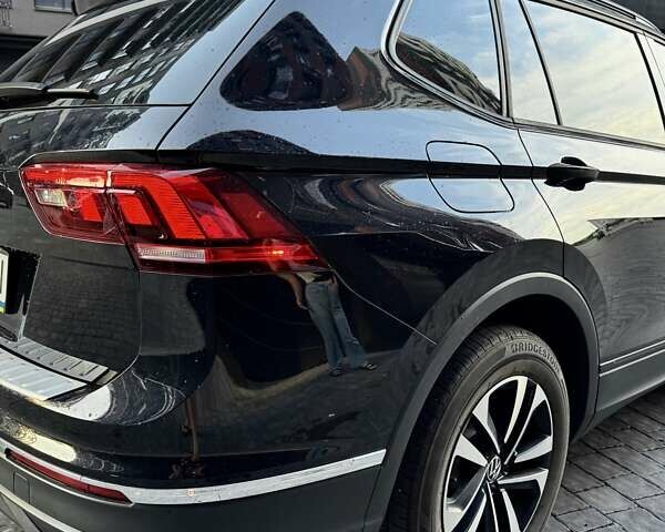 Черный Фольксваген Тигуан, объемом двигателя 1.98 л и пробегом 50 тыс. км за 23700 $, фото 8 на Automoto.ua