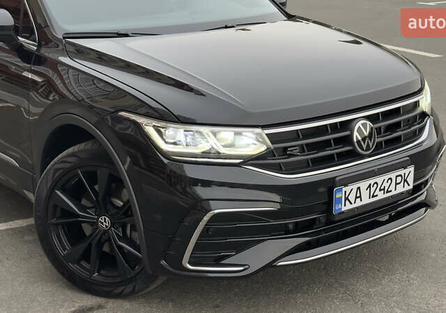 Черный Фольксваген Тигуан, объемом двигателя 1.98 л и пробегом 32 тыс. км за 33700 $, фото 5 на Automoto.ua