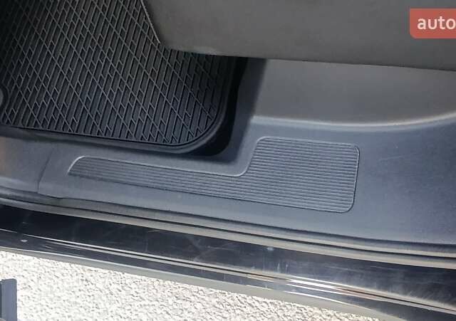 Черный Фольксваген Тигуан, объемом двигателя 2 л и пробегом 89 тыс. км за 26900 $, фото 27 на Automoto.ua