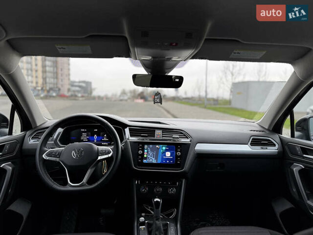 Черный Фольксваген Тигуан, объемом двигателя 2 л и пробегом 12 тыс. км за 25500 $, фото 9 на Automoto.ua