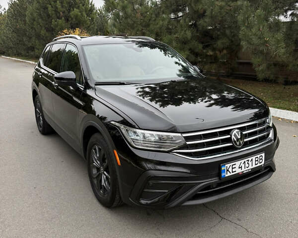 Чорний Фольксваген Тігуан, об'ємом двигуна 1.98 л та пробігом 6 тис. км за 29500 $, фото 3 на Automoto.ua