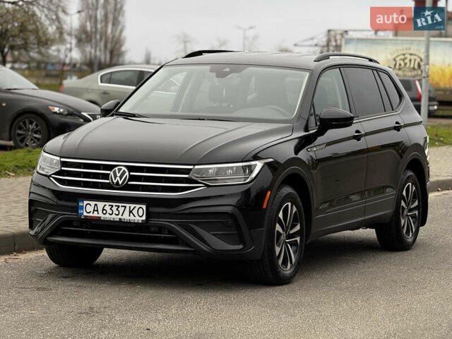 Черный Фольксваген Тигуан, объемом двигателя 2 л и пробегом 12 тыс. км за 25500 $, фото 4 на Automoto.ua