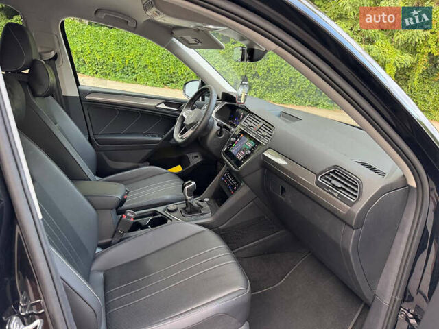 Черный Фольксваген Тигуан, объемом двигателя 1.98 л и пробегом 19 тыс. км за 27499 $, фото 12 на Automoto.ua