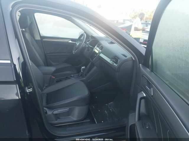 Чорний Фольксваген Тігуан, об'ємом двигуна 2 л та пробігом 16 тис. км за 8000 $, фото 4 на Automoto.ua