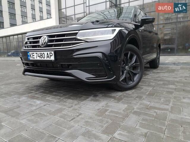 Чорний Фольксваген Тігуан, об'ємом двигуна 1.98 л та пробігом 4 тис. км за 28900 $, фото 3 на Automoto.ua