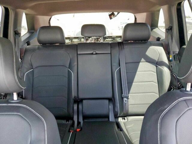 Черный Фольксваген Тигуан, объемом двигателя 2 л и пробегом 15 тыс. км за 9900 $, фото 10 на Automoto.ua