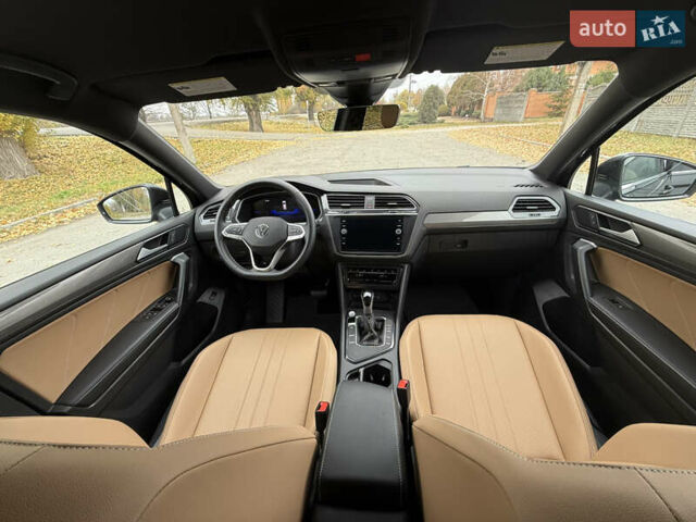 Чорний Фольксваген Тігуан, об'ємом двигуна 1.98 л та пробігом 6 тис. км за 29500 $, фото 30 на Automoto.ua