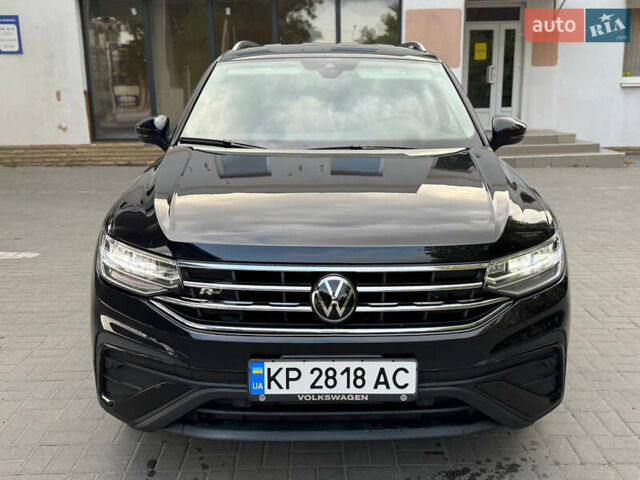 Черный Фольксваген Тигуан, объемом двигателя 1.98 л и пробегом 19 тыс. км за 27499 $, фото 2 на Automoto.ua