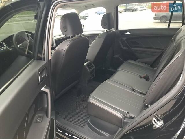Чорний Фольксваген Тігуан, об'ємом двигуна 1.98 л та пробігом 4 тис. км за 28900 $, фото 30 на Automoto.ua