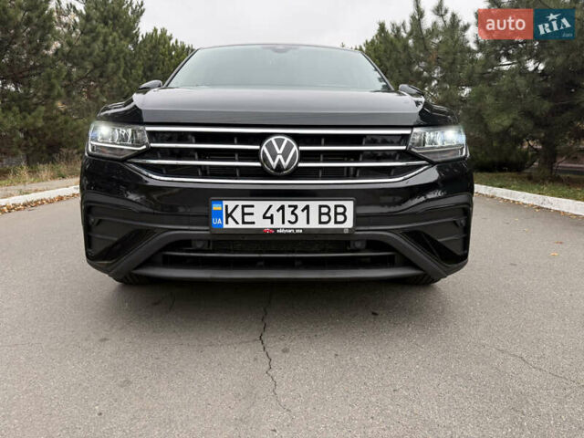Чорний Фольксваген Тігуан, об'ємом двигуна 1.98 л та пробігом 6 тис. км за 29500 $, фото 2 на Automoto.ua