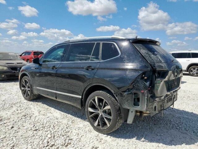 Черный Фольксваген Тигуан, объемом двигателя 2 л и пробегом 15 тыс. км за 9900 $, фото 3 на Automoto.ua