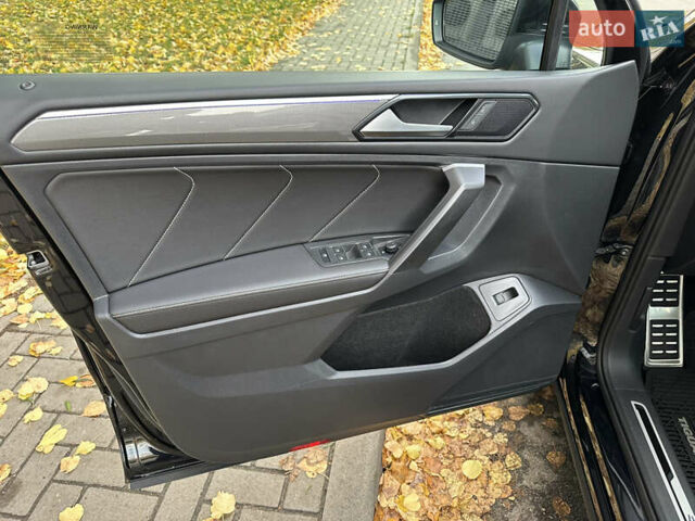 Черный Фольксваген Тигуан, объемом двигателя 1.98 л и пробегом 17 тыс. км за 29500 $, фото 8 на Automoto.ua