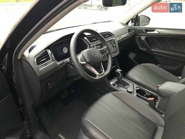 Чорний Фольксваген Тігуан, об'ємом двигуна 1.98 л та пробігом 4 тис. км за 28900 $, фото 16 на Automoto.ua