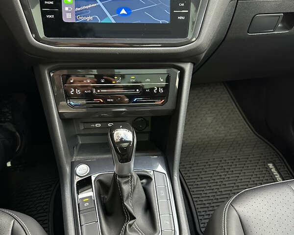 Черный Фольксваген Тигуан, объемом двигателя 1.98 л и пробегом 17 тыс. км за 29500 $, фото 20 на Automoto.ua