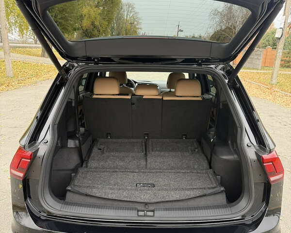 Чорний Фольксваген Тігуан, об'ємом двигуна 1.98 л та пробігом 6 тис. км за 29500 $, фото 27 на Automoto.ua