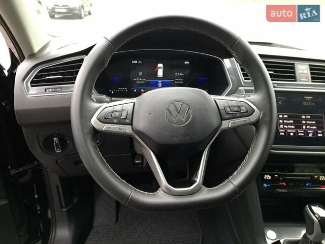 Чорний Фольксваген Тігуан, об'ємом двигуна 1.98 л та пробігом 4 тис. км за 28900 $, фото 15 на Automoto.ua