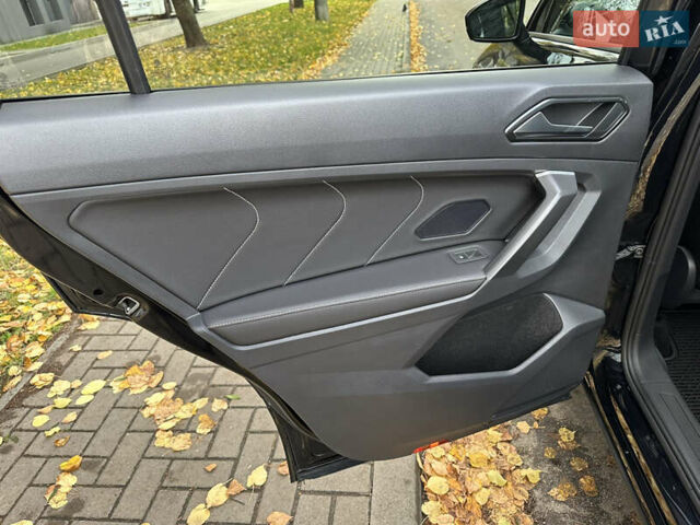 Черный Фольксваген Тигуан, объемом двигателя 1.98 л и пробегом 17 тыс. км за 29500 $, фото 10 на Automoto.ua