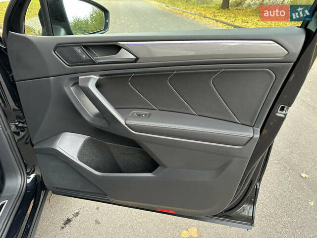 Черный Фольксваген Тигуан, объемом двигателя 1.98 л и пробегом 17 тыс. км за 29500 $, фото 16 на Automoto.ua