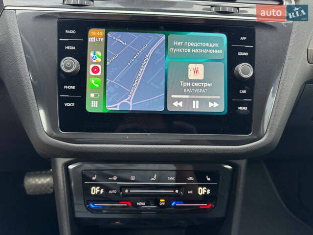 Черный Фольксваген Тигуан, объемом двигателя 1.98 л и пробегом 19 тыс. км за 27499 $, фото 21 на Automoto.ua
