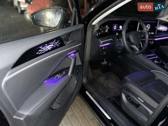 Черный Фольксваген Тигуан, объемом двигателя 1.97 л и пробегом 2 тыс. км за 32500 $, фото 14 на Automoto.ua