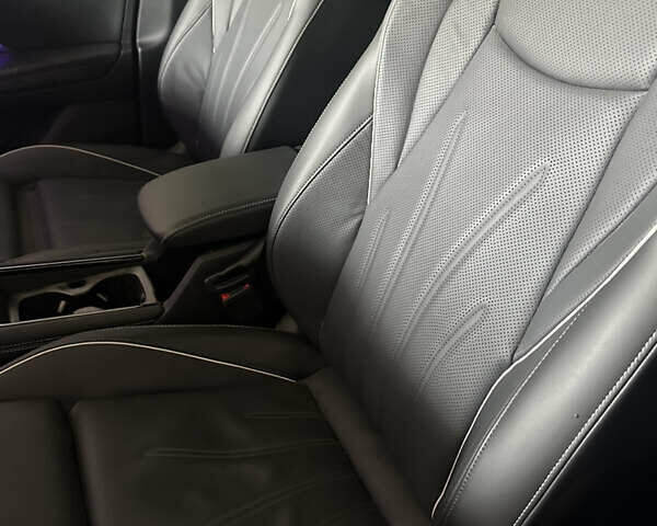 Черный Фольксваген Тигуан, объемом двигателя 1.97 л и пробегом 2 тыс. км за 33500 $, фото 9 на Automoto.ua