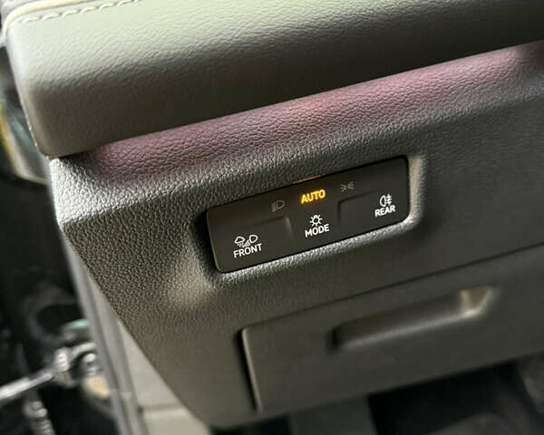 Чорний Фольксваген Тігуан, об'ємом двигуна 2 л та пробігом 1 тис. км за 48700 $, фото 8 на Automoto.ua