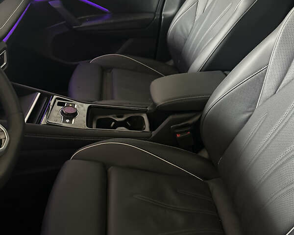 Черный Фольксваген Тигуан, объемом двигателя 1.97 л и пробегом 2 тыс. км за 33500 $, фото 10 на Automoto.ua