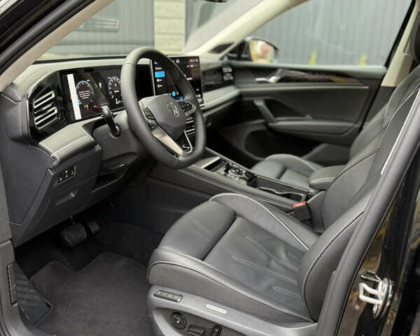 Чорний Фольксваген Тігуан, об'ємом двигуна 2 л та пробігом 1 тис. км за 48700 $, фото 6 на Automoto.ua