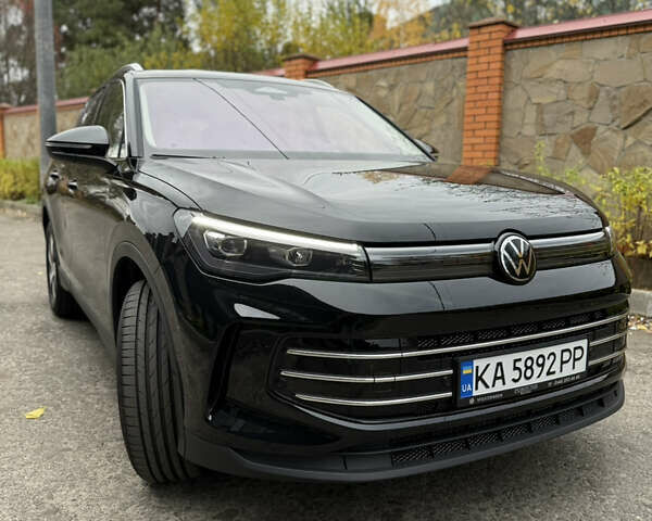 Чорний Фольксваген Тігуан, об'ємом двигуна 2 л та пробігом 1 тис. км за 48700 $, фото 1 на Automoto.ua