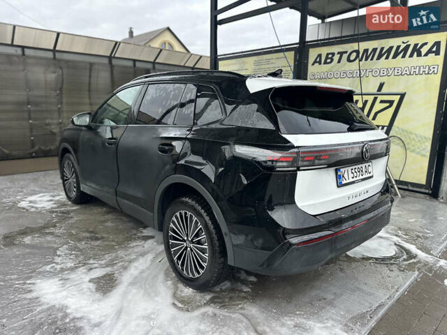 Черный Фольксваген Тигуан, объемом двигателя 1.97 л и пробегом 2 тыс. км за 33500 $, фото 8 на Automoto.ua