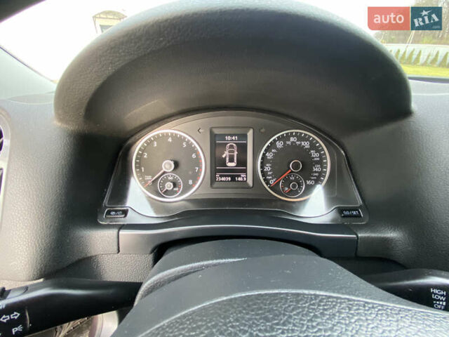 Фіолетовий Фольксваген Тігуан, об'ємом двигуна 1.98 л та пробігом 233 тис. км за 11800 $, фото 21 на Automoto.ua