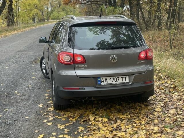 Коричневий Фольксваген Тігуан, об'ємом двигуна 2 л та пробігом 107 тис. км за 10300 $, фото 5 на Automoto.ua