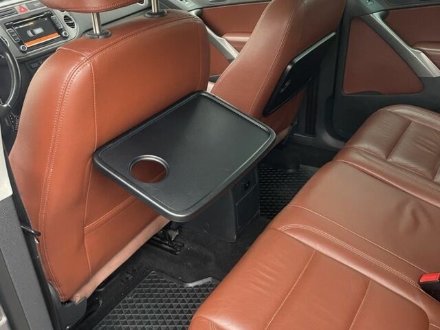 Коричневий Фольксваген Тігуан, об'ємом двигуна 2 л та пробігом 107 тис. км за 10300 $, фото 10 на Automoto.ua