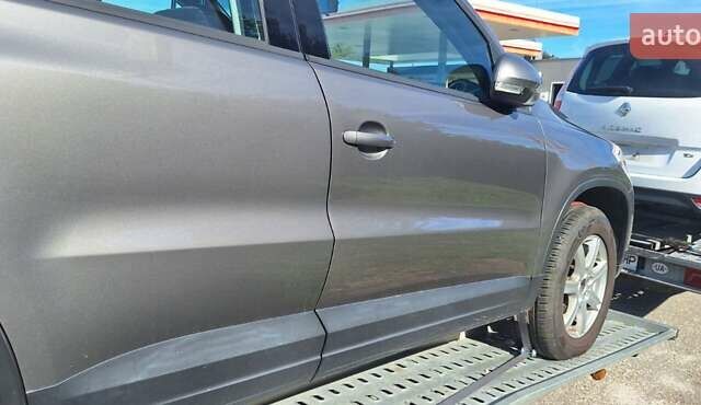 Коричневый Фольксваген Тигуан, объемом двигателя 1.4 л и пробегом 220 тыс. км за 10099 $, фото 1 на Automoto.ua