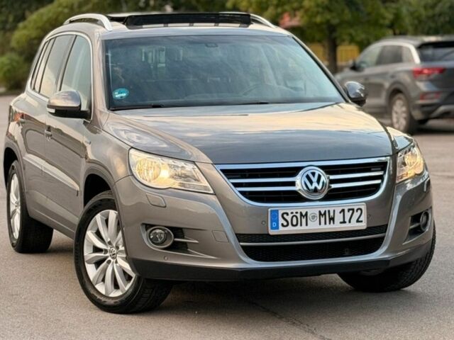 Коричневий Фольксваген Тігуан, об'ємом двигуна 0 л та пробігом 180 тис. км за 4400 $, фото 3 на Automoto.ua