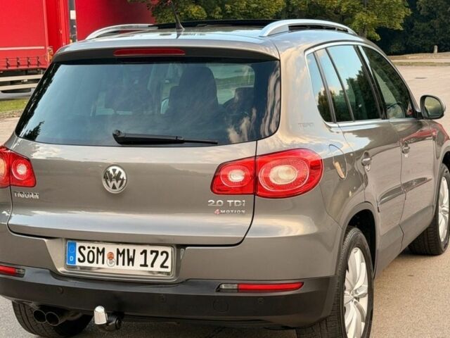 Коричневий Фольксваген Тігуан, об'ємом двигуна 0 л та пробігом 180 тис. км за 4400 $, фото 2 на Automoto.ua