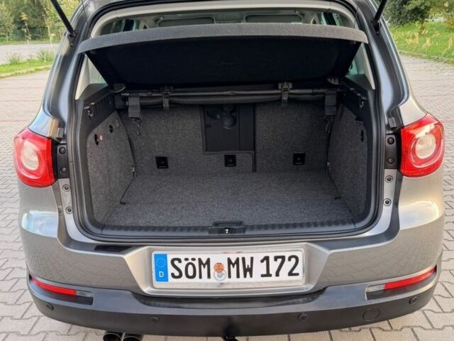 Коричневий Фольксваген Тігуан, об'ємом двигуна 0 л та пробігом 180 тис. км за 4400 $, фото 12 на Automoto.ua