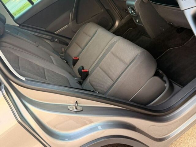 Коричневий Фольксваген Тігуан, об'ємом двигуна 0 л та пробігом 180 тис. км за 4400 $, фото 9 на Automoto.ua