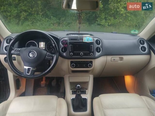 Коричневый Фольксваген Тигуан, объемом двигателя 2 л и пробегом 220 тыс. км за 15300 $, фото 4 на Automoto.ua