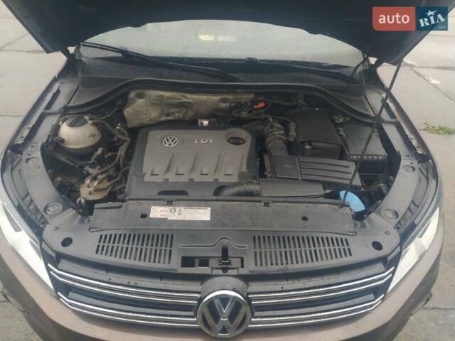 Коричневый Фольксваген Тигуан, объемом двигателя 2 л и пробегом 220 тыс. км за 15300 $, фото 2 на Automoto.ua