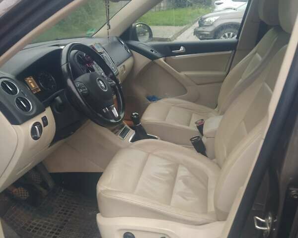 Коричневый Фольксваген Тигуан, объемом двигателя 2 л и пробегом 220 тыс. км за 15300 $, фото 7 на Automoto.ua