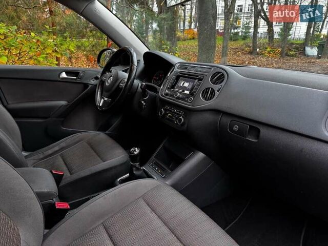 Коричневый Фольксваген Тигуан, объемом двигателя 2 л и пробегом 351 тыс. км за 13490 $, фото 31 на Automoto.ua