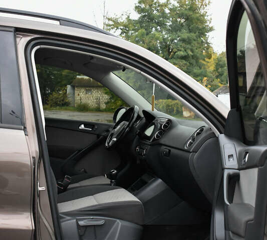 Коричневый Фольксваген Тигуан, объемом двигателя 1.97 л и пробегом 300 тыс. км за 13800 $, фото 11 на Automoto.ua