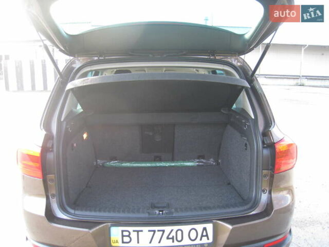 Коричневий Фольксваген Тігуан, об'ємом двигуна 2 л та пробігом 96 тис. км за 16700 $, фото 5 на Automoto.ua